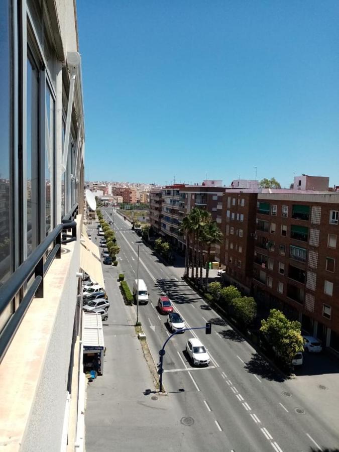 Apartamento Con Buena Vista Apartment ตอร์เรเวียคา ภายนอก รูปภาพ