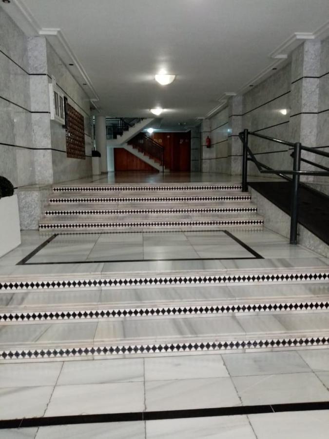 Apartamento Con Buena Vista Apartment ตอร์เรเวียคา ภายนอก รูปภาพ