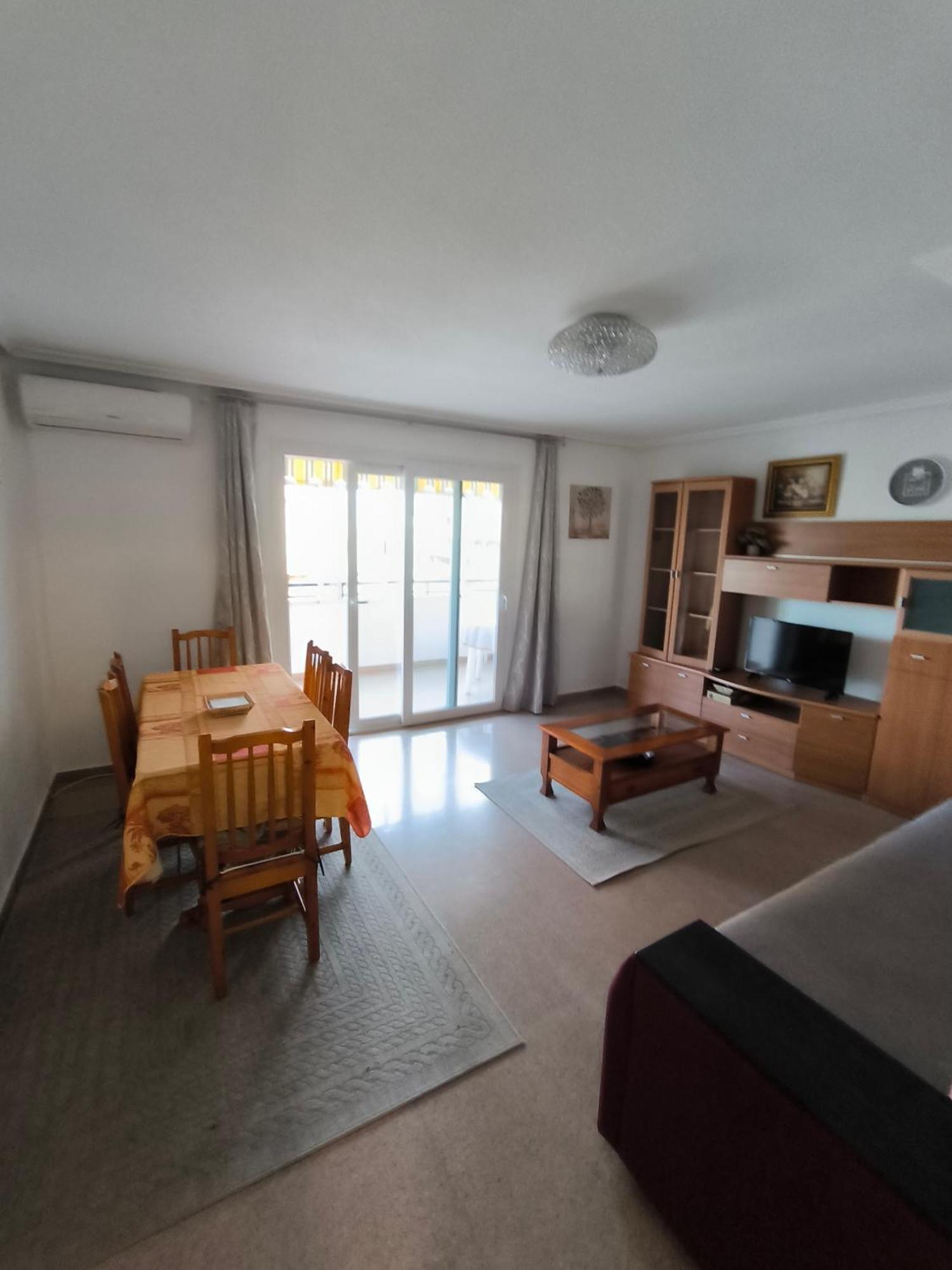 Apartamento Con Buena Vista Apartment ตอร์เรเวียคา ภายนอก รูปภาพ