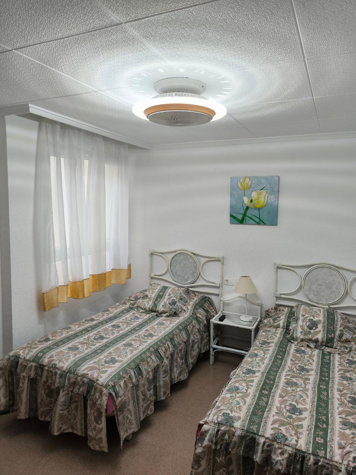 Apartamento Con Buena Vista Apartment ตอร์เรเวียคา ภายนอก รูปภาพ